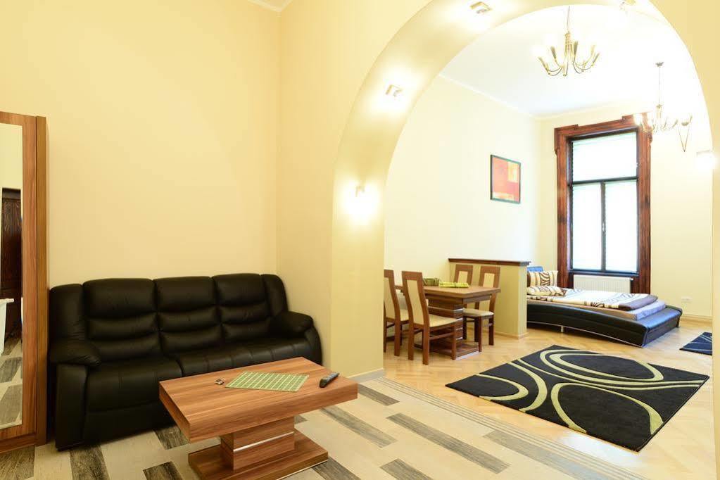 Select City Center Apartments Brașov Exterior foto